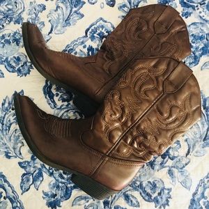 Cowboy/Cowgirl Boots